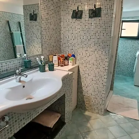 Comodo E Rilassante Vakantiehuis Ucria